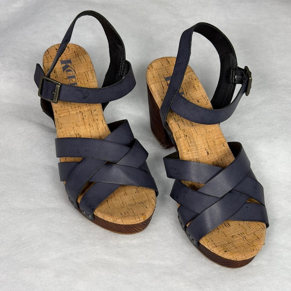 Korks Kork-Ease Platform Sandals 9M Navy Blue Studded Wood Block Heel Retro Boho